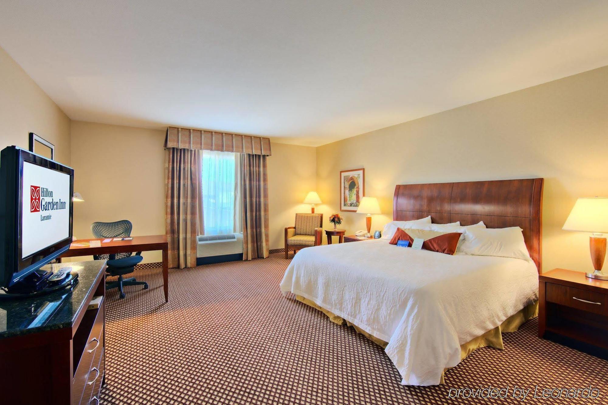 Hilton Garden Inn Laramie Rum bild